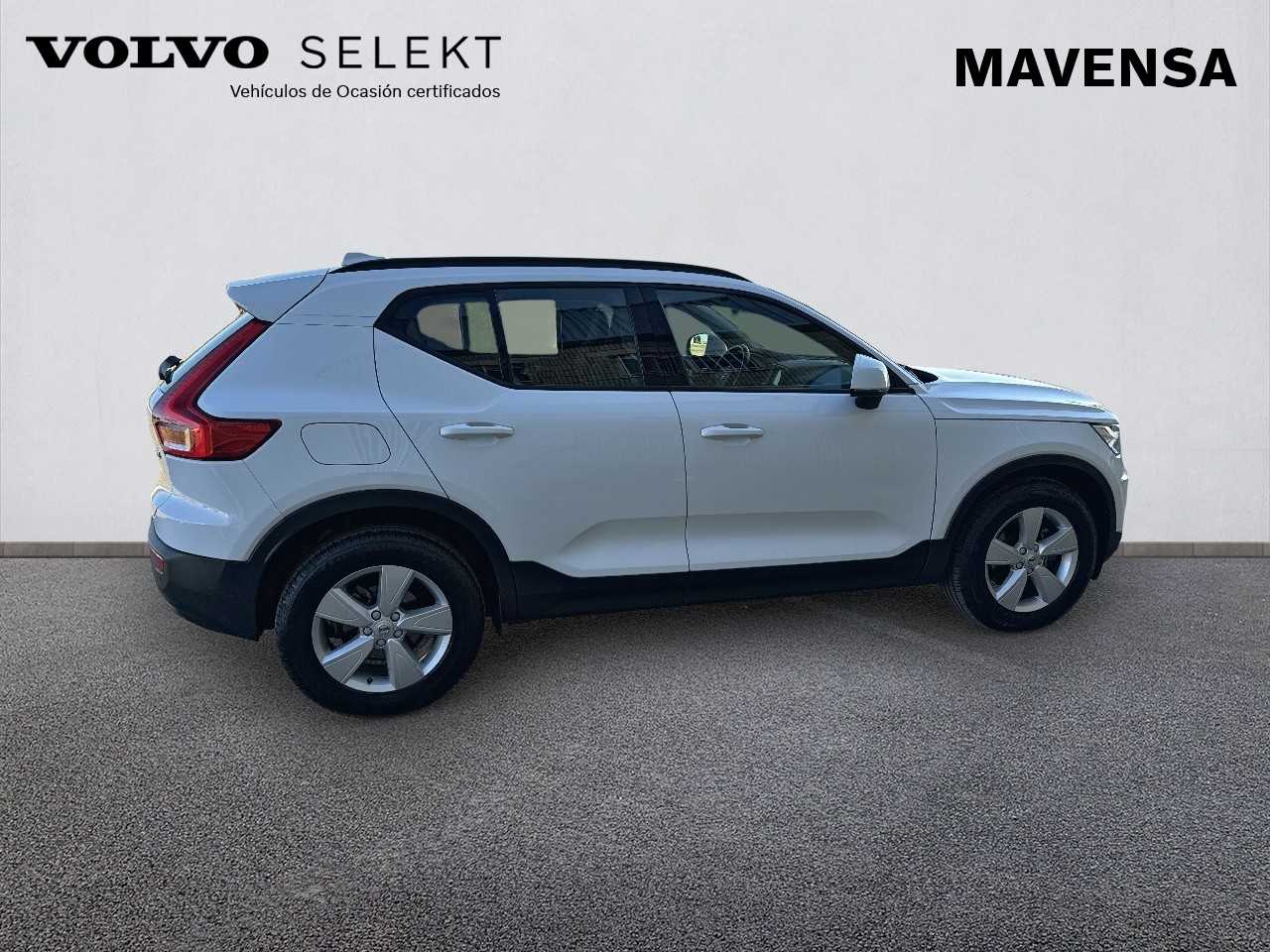 Volvo  XC40 T3  Manual