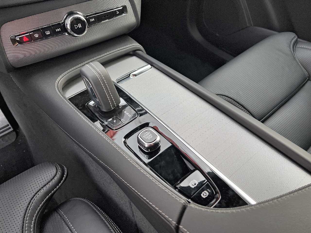 Volvo  XC90 R-Design, B5 AWD mild hybrid 7 plazas (diésel), Siete asientos individuales