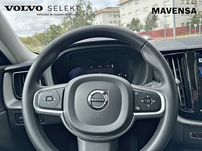 Volvo  XC60 Momentum Pro, B4 mild hybrid (diésel)