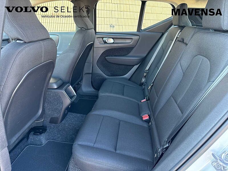 Volvo  XC40 T3  Manual