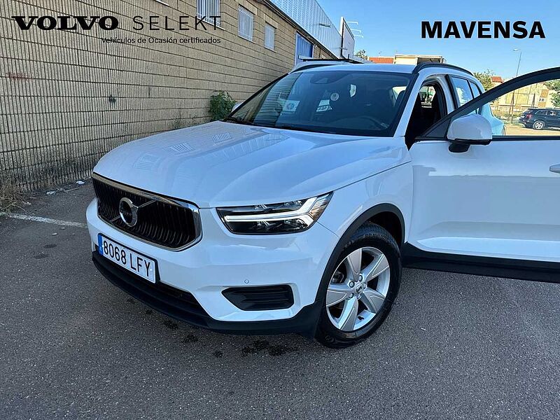 Volvo  XC40 T3  Manual