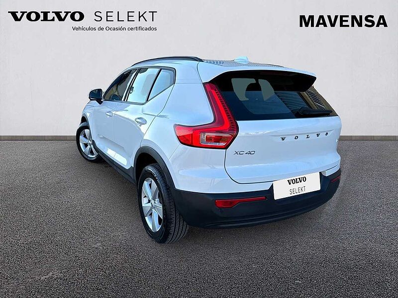 Volvo  XC40 T3  Manual