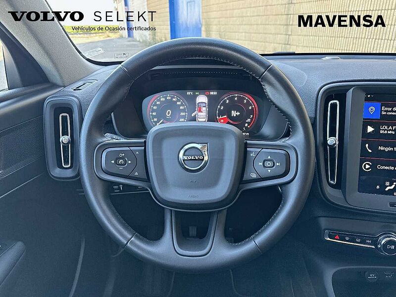 Volvo  XC40 T3  Manual