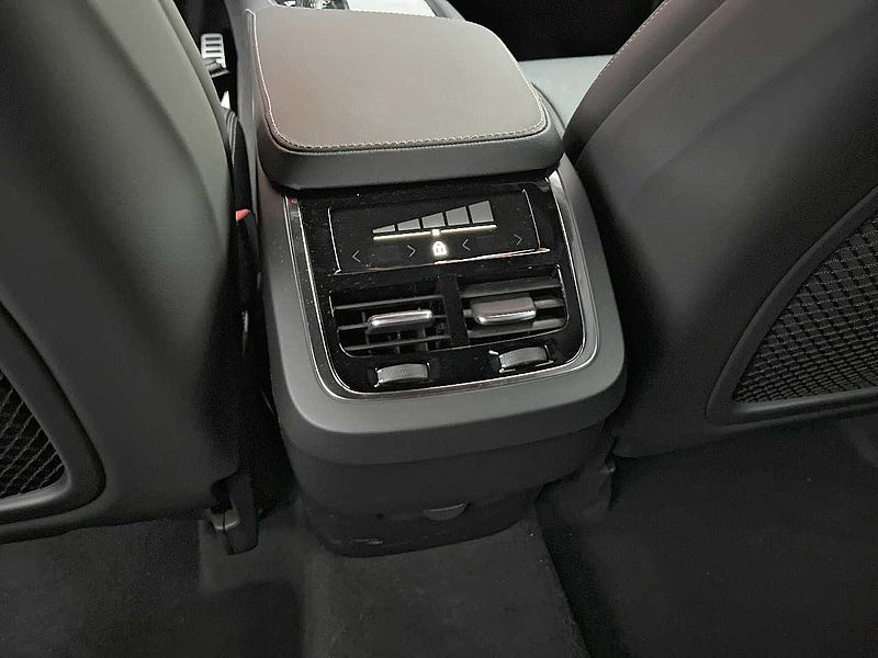 Volvo  XC90 R-Design, B5 AWD mild hybrid 7 plazas (diésel), Siete asientos individuales